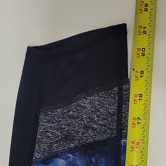 Lululemon If You're Lucky Tights - Picture 12 of 12